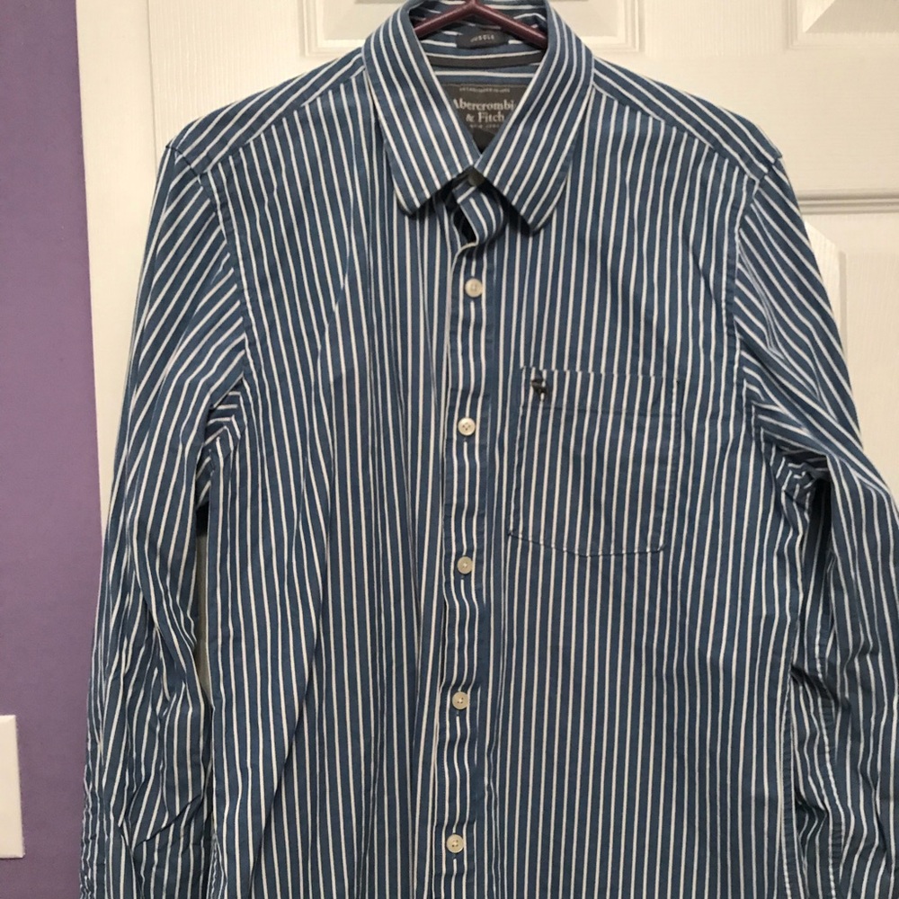 Blue&White pin-stripped button down